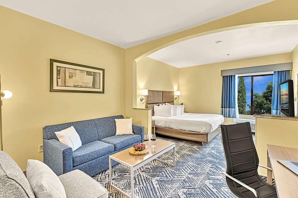 Best Western Plus Lewisville Flower Mound Oda fotoğraf